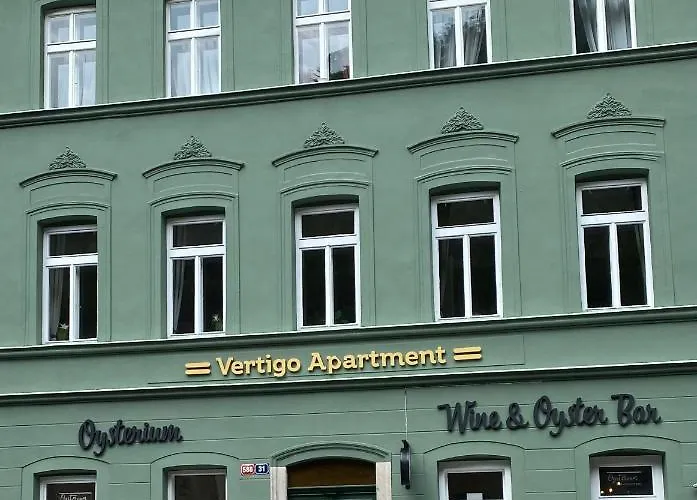 Apartment Vertigo *