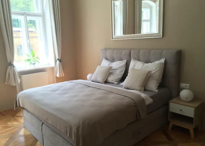 Apartment Vertigo *